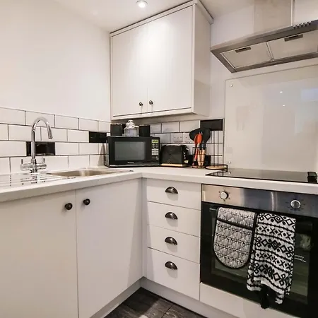 1 - The Crescent York