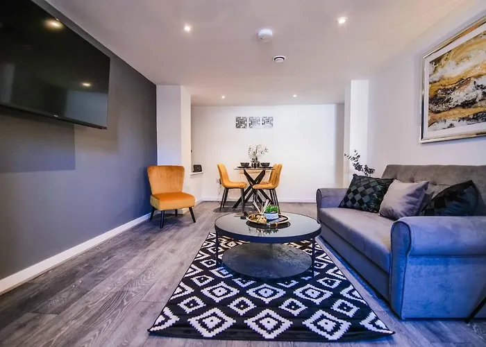 1 - The Crescent York