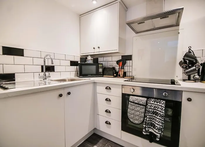 1 - The Crescent York